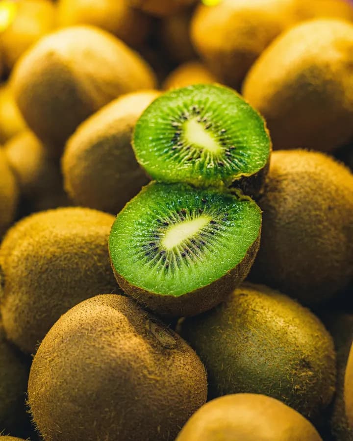 Green Kiwi (Per piece)